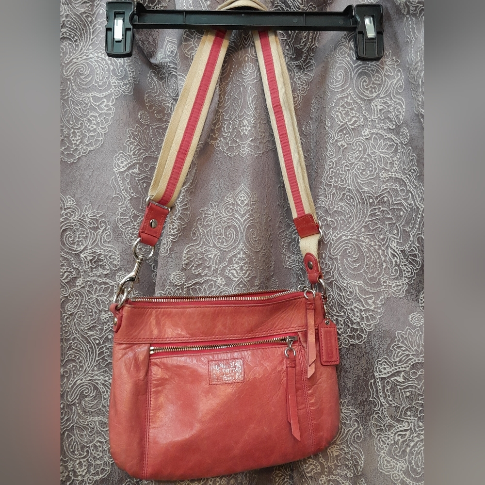 Coach poppy purse